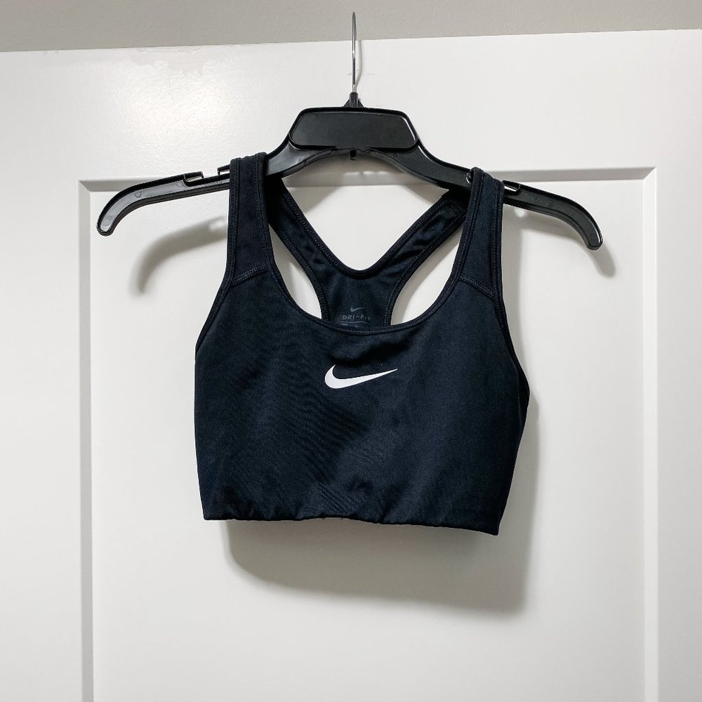 Nike dri fit sports bra size M